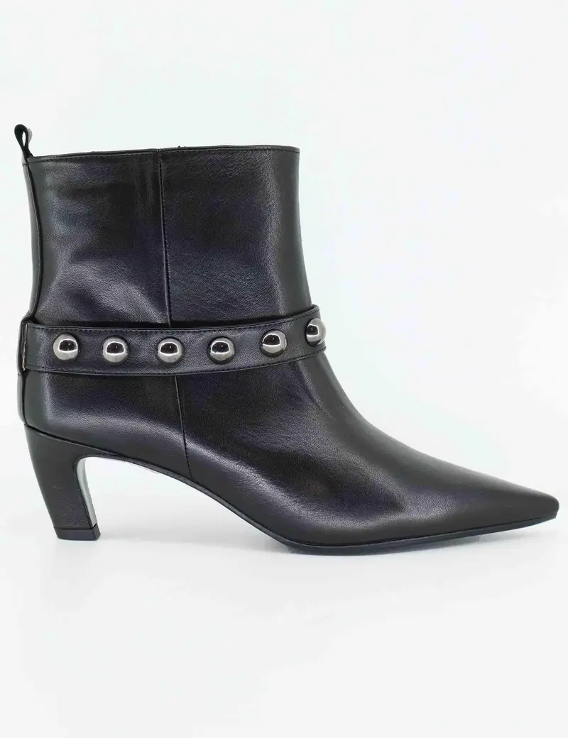 Stivaletti in pelle nera Donna C461B 001