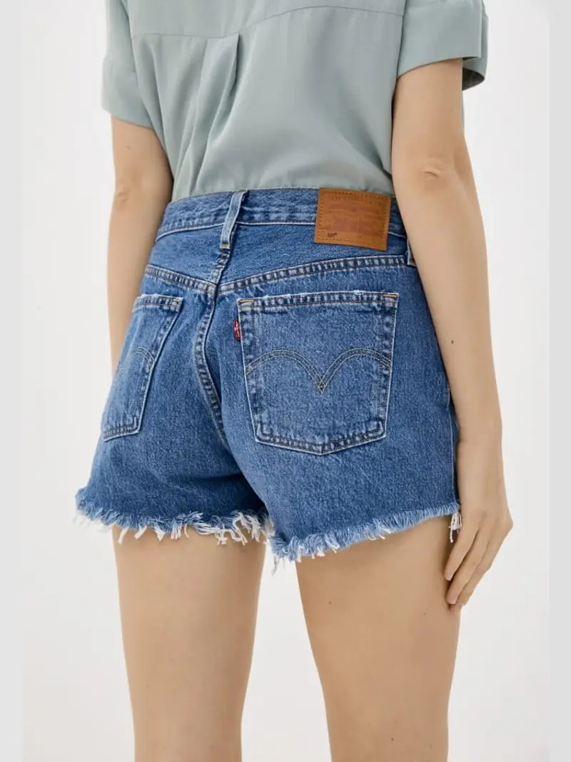 Levi's shorts in denim medium donna in cotone patch logo sul retro miniatura 2
