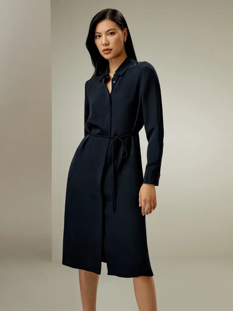 Abiti Da Sposa In Seta Maniche Lungheun'Abbottonatura Nascosta Ipoallergenico Per Le Persone Allergiche Blu Notte