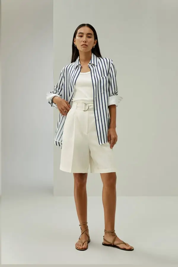 Bermuda Chic Seta-Lino Bianco Fumo Pantaloncini Eleganti e Traspiranti per l'Estate