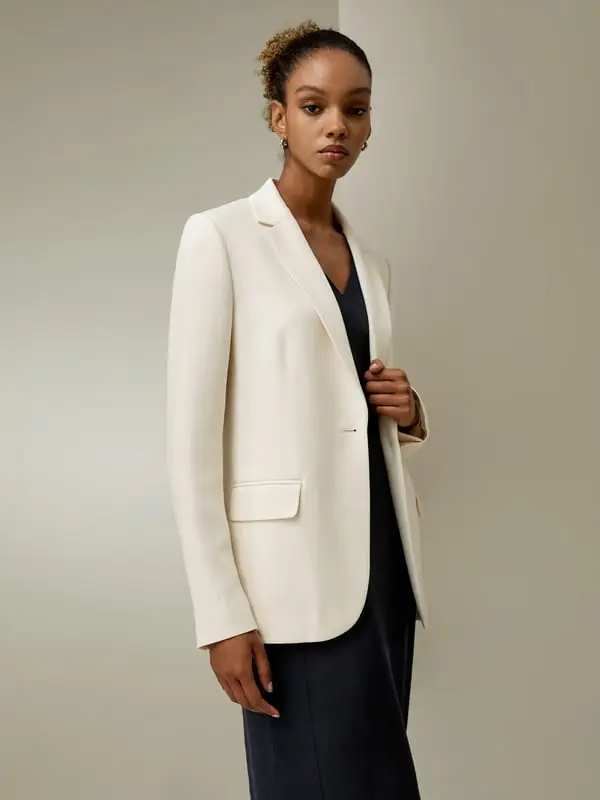Blazer Elegante Seta Giglio Bianco N10 êpe di Seta, Mezzo Foderato, Stile Raffinato
