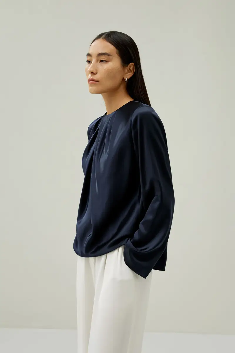 Blusa A Maniche Lunghe Vestibilità Comodaseta Di Gelso Seta Di Gelso Maniche Lunghe Blu-Marino