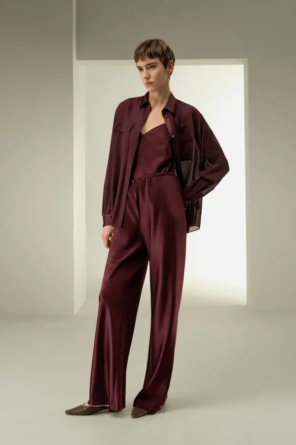 Blusa Chiffon Seta Pinot Nero - Elegante, Versatile, Semi-Trasparente, Tasche, Oversize