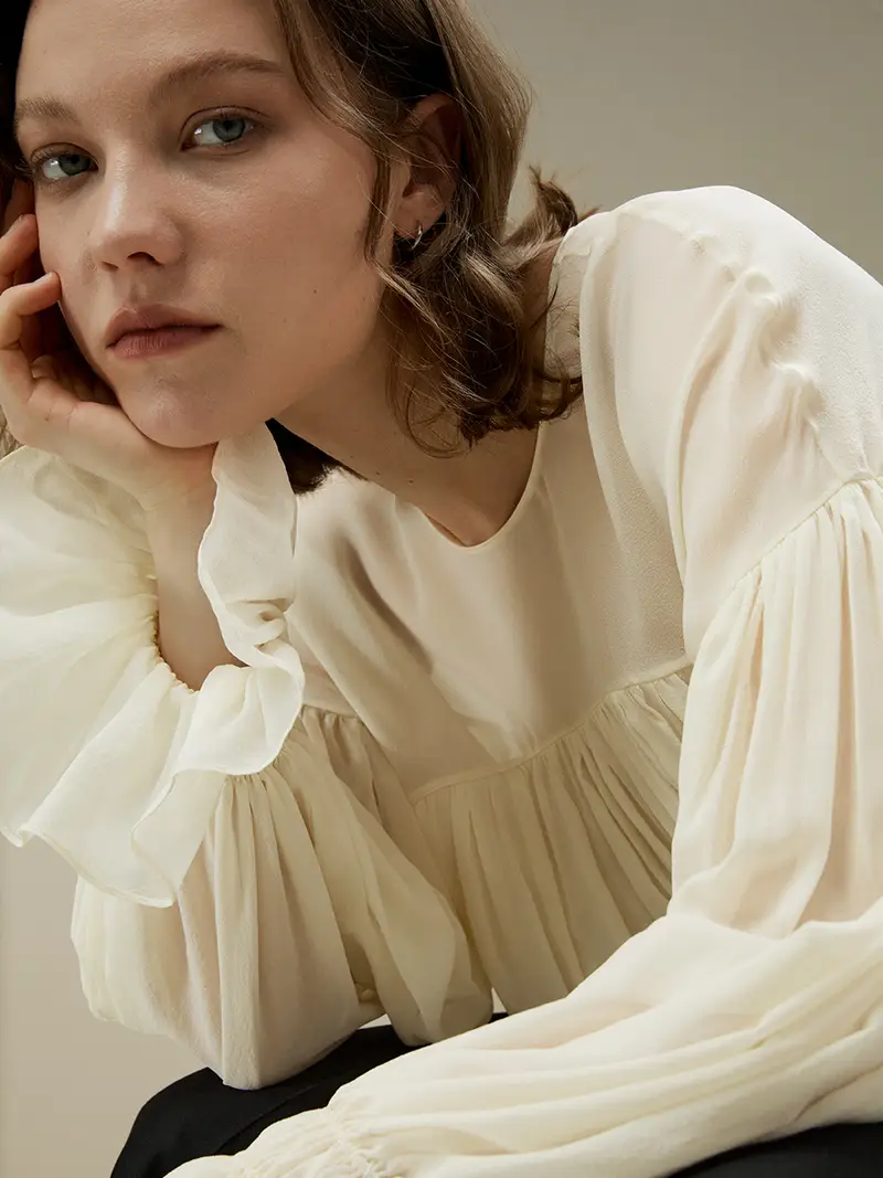 Bluse Eleganti In Seta Crema Top Arricciato, Maniche Arricciate 100% Seta Pura Si Adatta Facilmente A Diverse Forme Del Corpo