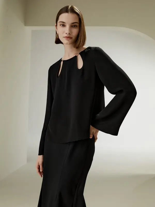 Camicetta Donna Stile Parigino in Seta con Cut-out a Goccia Elegante Nero
