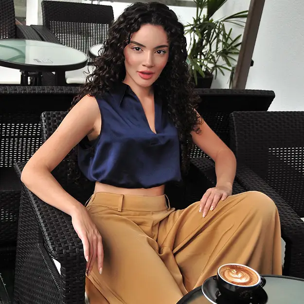 Camicia Di Seta Donna Blu-Marino Scollo A V, Senza Maniche 100% Seta Naturale Perfettamente Adatto Per Clienti Con Le Pelli Sensibili