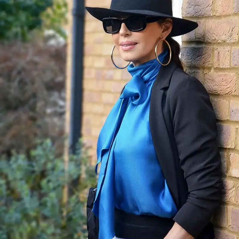 Camicia Di Seta Donna Blu Reale Maniche A 3/4, Schiena A Cravatta Seta Dermocompatibile E Traspirante