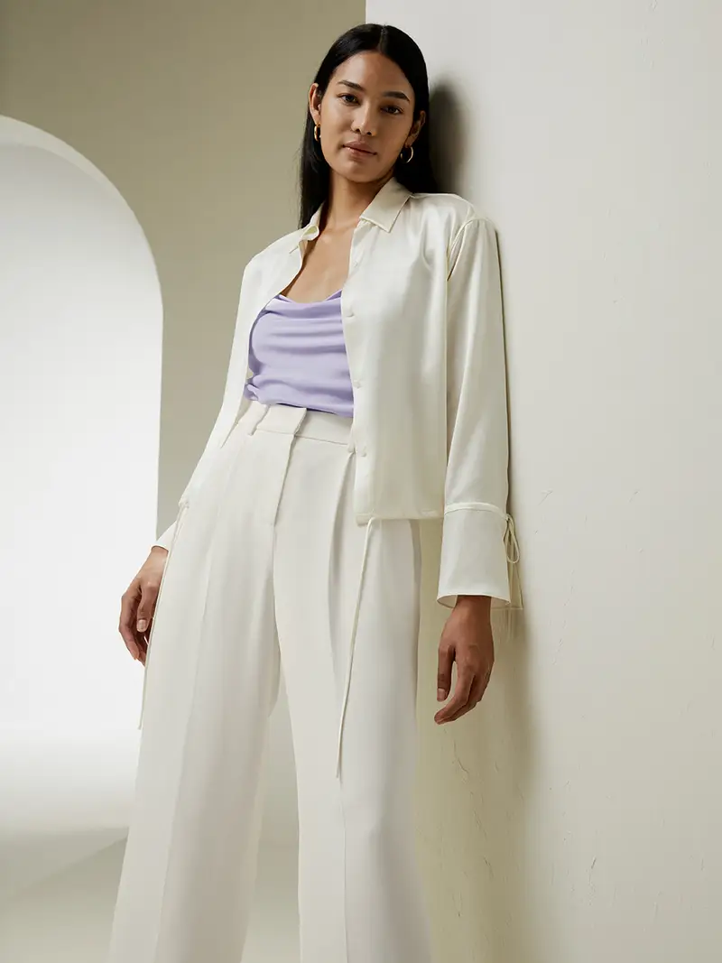 Camicia Di Seta Donna Giglio Bianco Aperto O Chiuso, Increspato O Non Increspato 100% Seta Si Adatta Meglio Alla Forma Del Corpo