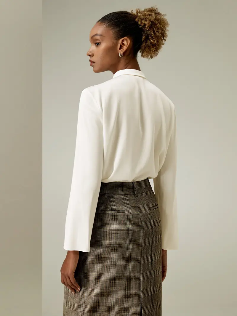 Camicia Donna Seta Colletto Più Strettomaniche A Spalla Positiva Design Minimalista Resiste Durante Tutte Le Stagioni Bianco Naturale