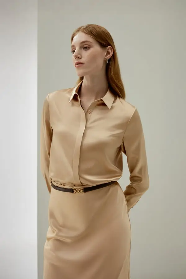 Camicia Seta Charmeuse Donna Elegante Lucida Morbida Maniche Lunghe Cammello Chiaro