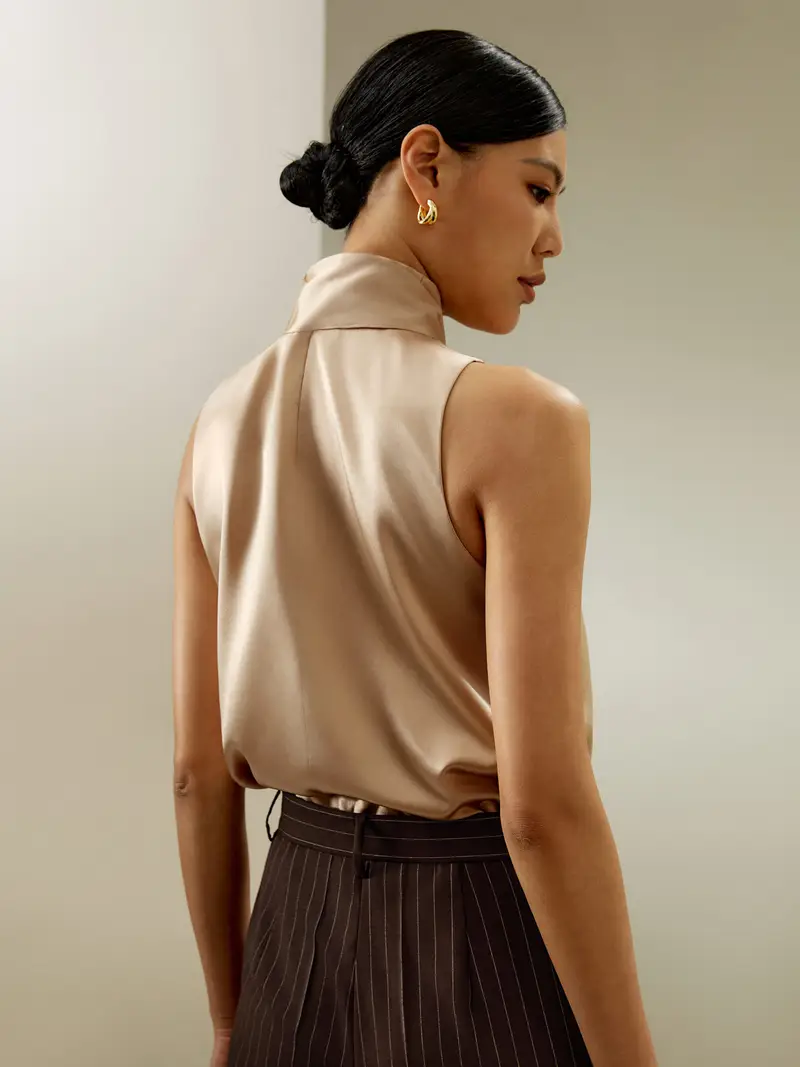 Camicie Seta Scollo A Cravattaun'Eleganza Innegabilecharmeuse Di Seta Charmeuse Di Seta Per Le Persone Allergiche Cammello Chiaro