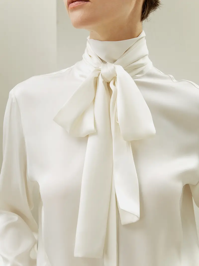 CamiciLana e Seta Eleganti Turtleneck Lussuoso Tessuto Di Seta Confort Di Lusso E Vestibilità Fluid Bianco