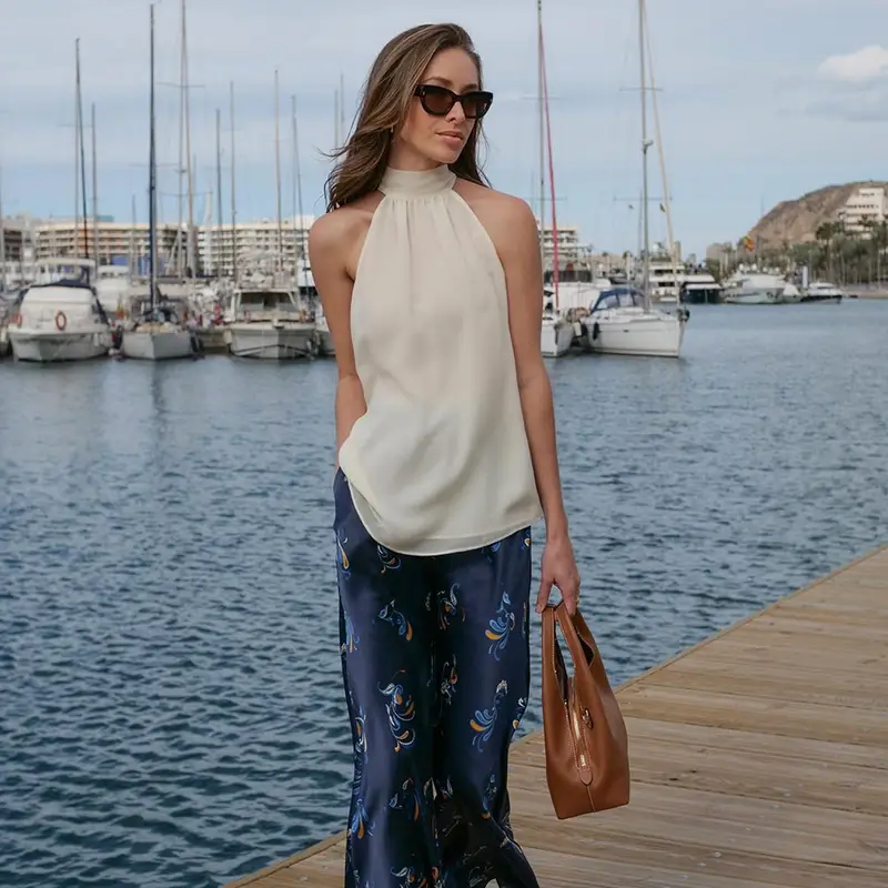 Canottiere Di Seta Donna Bianco Scollo Halter, Vestibilità Rilassata 100% Seta Di Gelso Buon Valore, Rispettoso Della Pelle