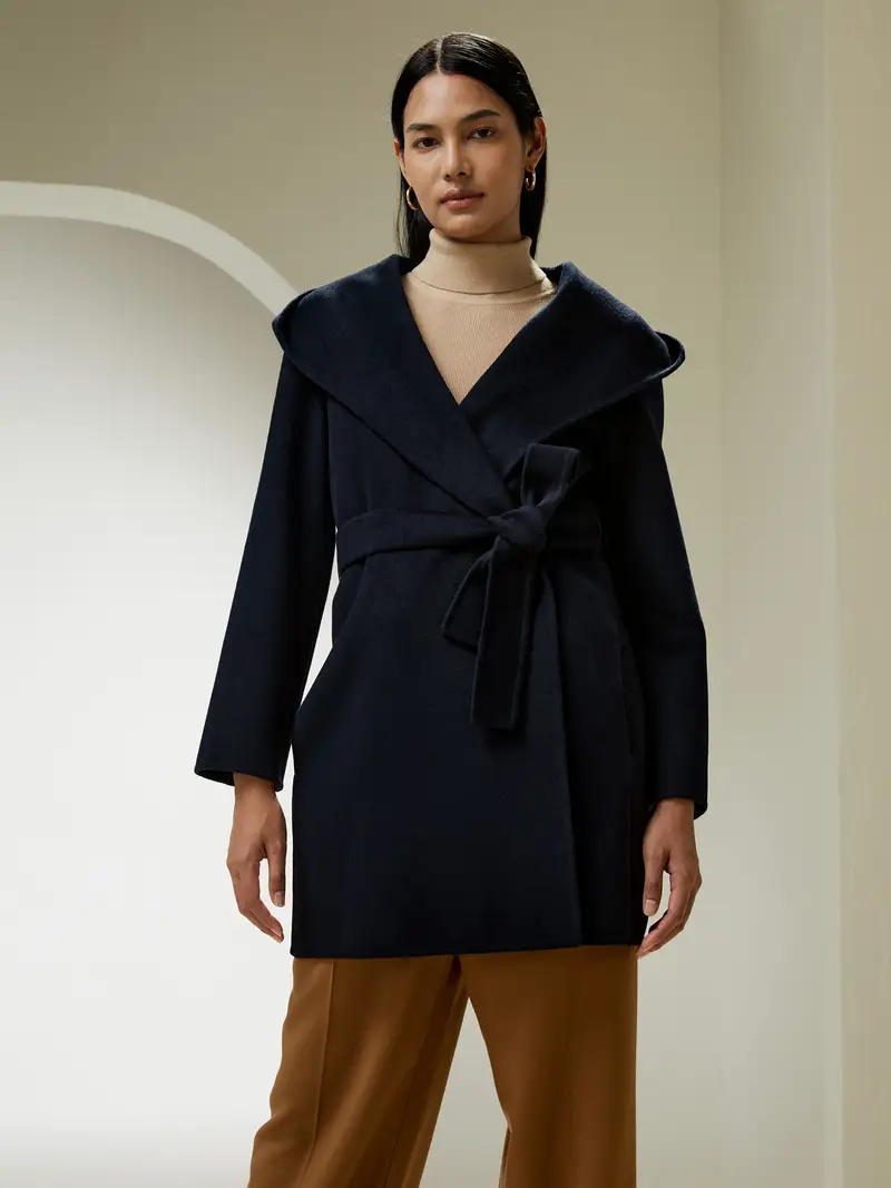 Cappotto Corto Con Cappuccio E Cintura In Misto Cashmere-Lana Blu Navy Cintura Abbinata Cashmere E Lana Elegante E Versatile