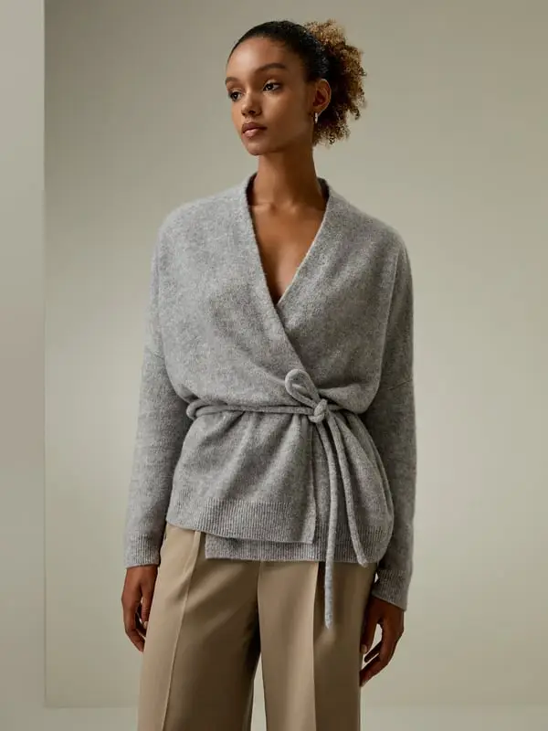 Cardigan Avvolgente Cachemire Seta Grigio - Morbido ed Elegante per il Relax
