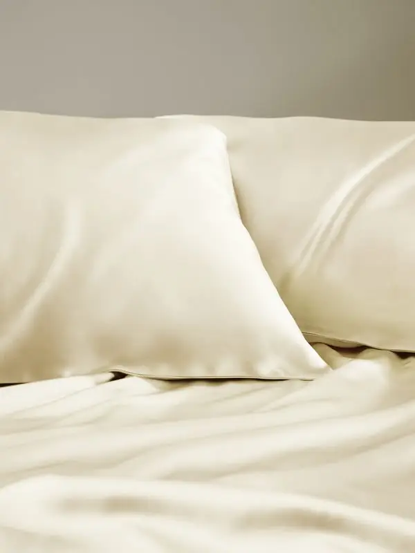 Federe Seta 19 Momme, Set di 2, Giglio Bianco 50x75cm, Morbide e Lisce, Chiusura a Busta