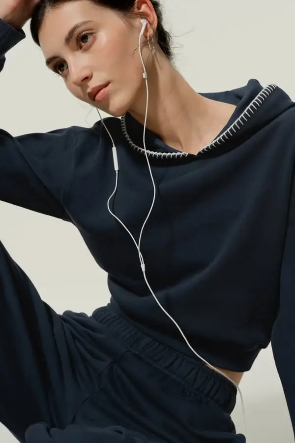 Felpa Corta Donna in Seta e Cotone Morbido Pullover con Cappuccio Marino