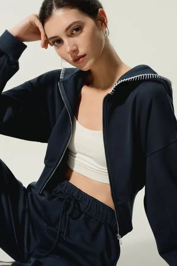 Felpa Donna Morbida in Cotone e Seta Cropped con Cappuccio e Zip Marino