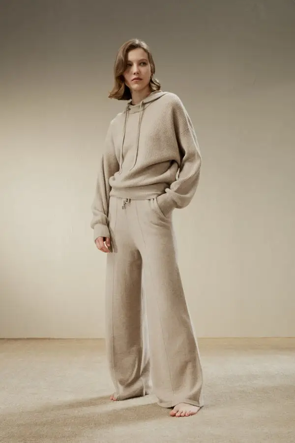 Felpa Eshe Cashmere 2-in-1 Beige - Cappuccio Staccabile, Oversize e Morbida