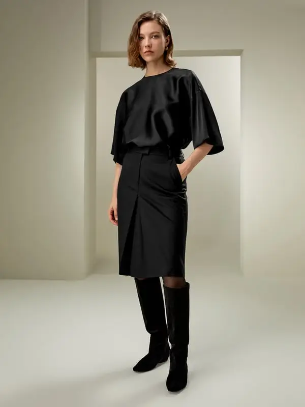 Gonna a Linea in Misto Lana e Seta Nero - Elegante e Lavabile, Perfetta per Ogni Occasione