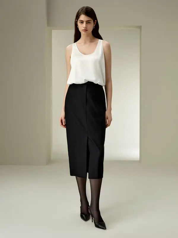 Gonna a Tubino in Lana e Seta Nera - Elegante e Confortevole per Ogni Occasione Nero