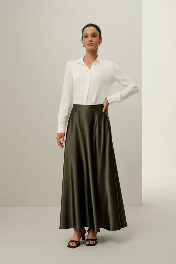 Gonna Maxi Selene Oliva Scuro Seta di Gelso, Elegante e Fluida con Tasche, per Occasioni Speciali