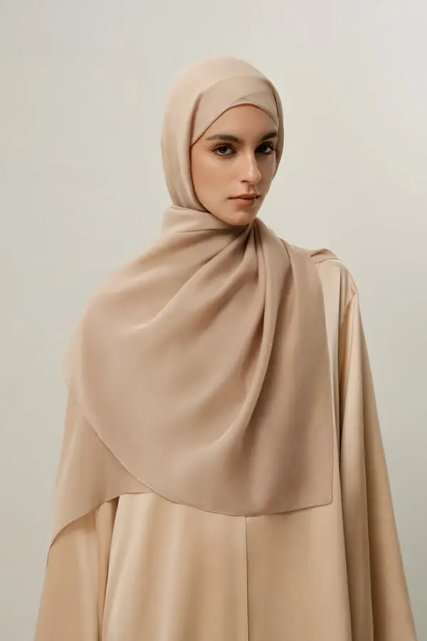 Hijab Donna in Chiffon di Seta Morbido e Leggero Marrone Moka 60x90cm