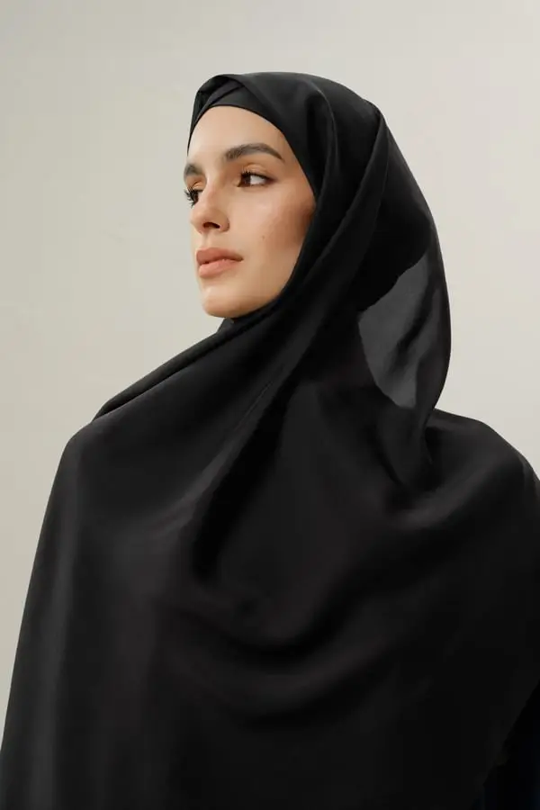 Hijab Donna in Chiffon di Seta Pura Elegante Velo Leggero Nero 60x90 cm