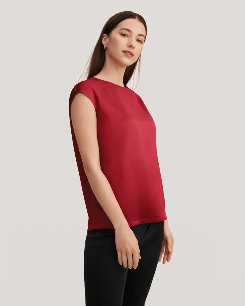 Maglia Di Seta Confort Di Lusso E Vestibilità Fluidseta Di Gelso Seta Di Gelso Disponibile In Violetto Rosso Petite