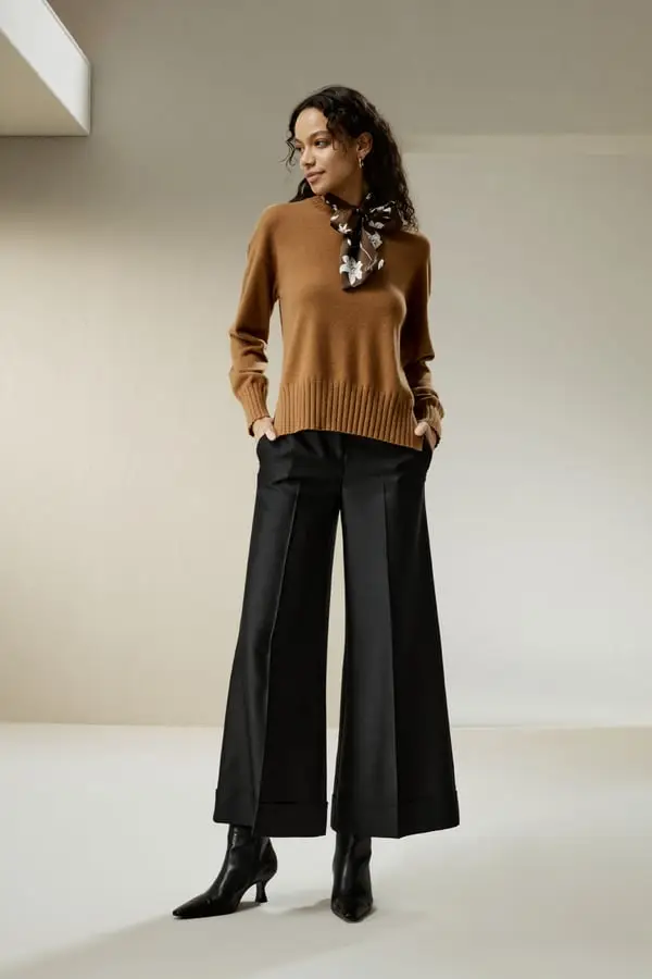 Maglia Girocollo Cashmere Caramello - Morbido e Caldo Pullover in Puro Cashmere con Spacco Laterale