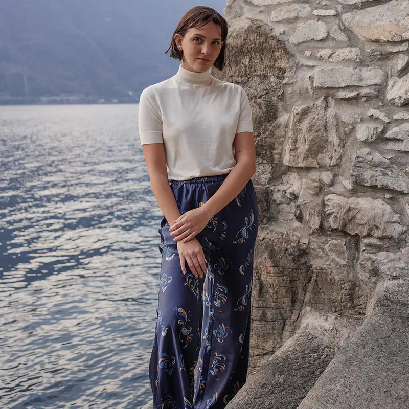 Maglia Mezza Manica A Collo Alto Colletto A Revers Delicato Sulla Pelle E Traspirante Bianco