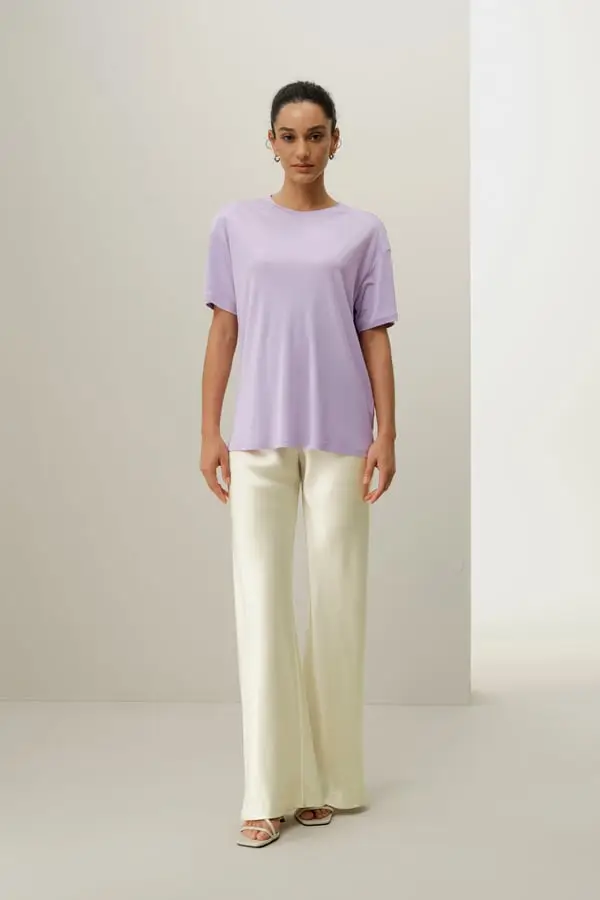 Maglietta Oversized Seta Jersey Lila - Lusso Rilassato e Traspirante