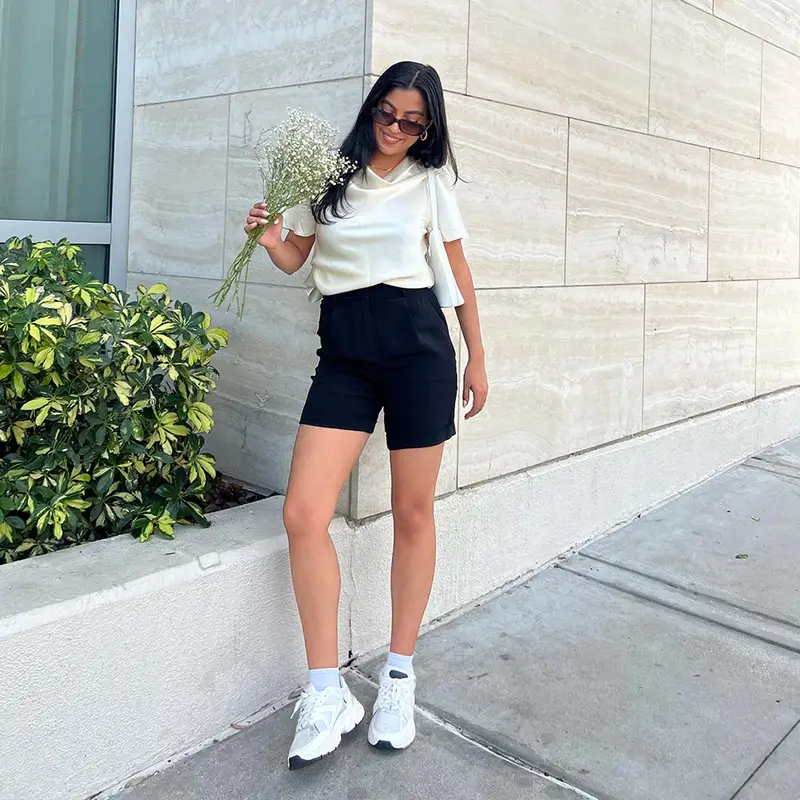 Magliette Seta Donna Bianco Scollo A Cappuccio, Manica Corta 100% Seta Naturale Perfettamente Adatto Per Clienti Con Le Pelli Sensibili