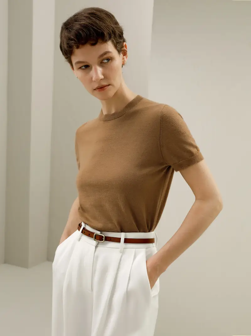 Maglione A Girocollo In Cashmere Caramello Versatile, Indosso Essenziale 100% Cashmere Dermocompatibile E Traspirante