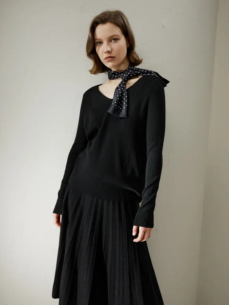 Maglione Di Lana Nero Scollo A V, Spalla Scesa Rilassata Lana Merino Ultra Fine Perfetto Equilibrio Di Spessore