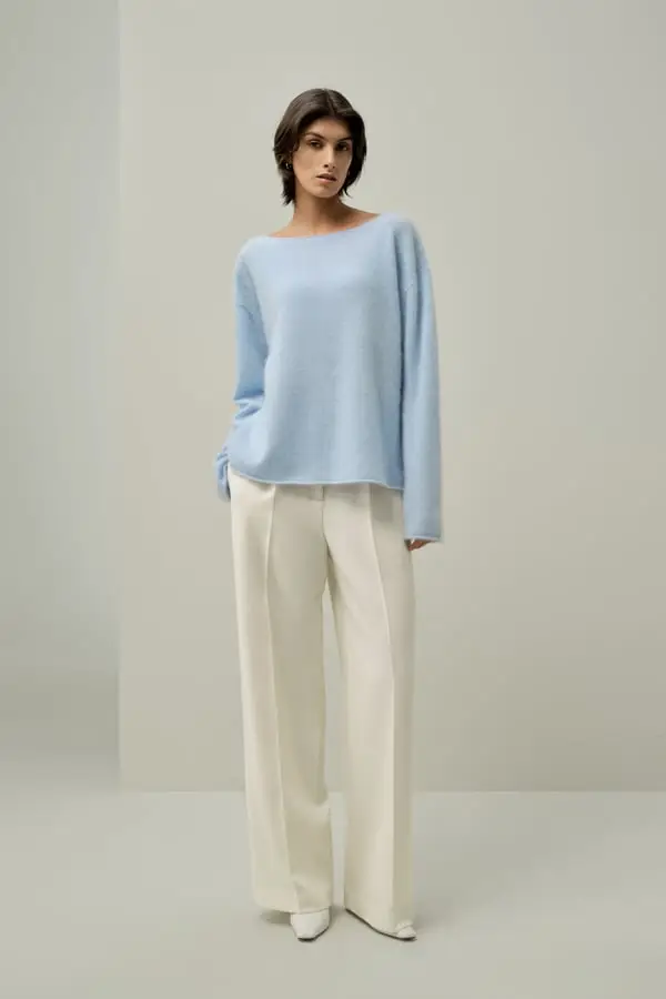 Maglione Donna in Cashmere Spazzolato Morbido con Scollo a Barchetta Illusion Blue