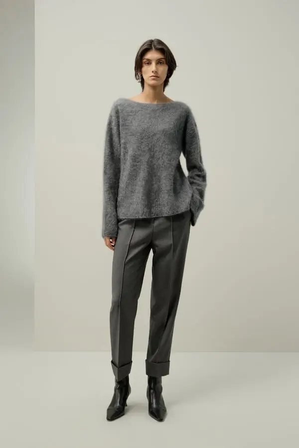 Maglione Donna in Cashmere Spazzolato Oversize con Scollo a Barchetta Tuono