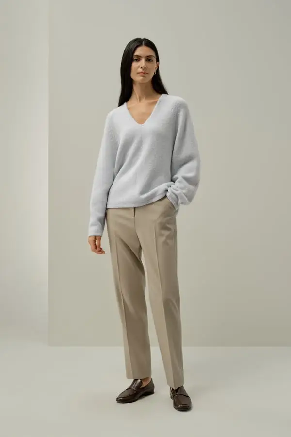 Maglione Oversize Donna in Seta-Cashmere Bouclé con Scollo a V Ghiaccio