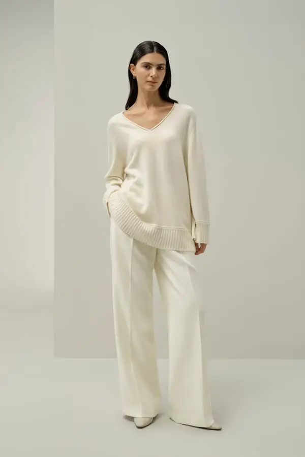 Maglione Oversize in Cashmere da Donna Scollo a V Morbido Elegante Bianco