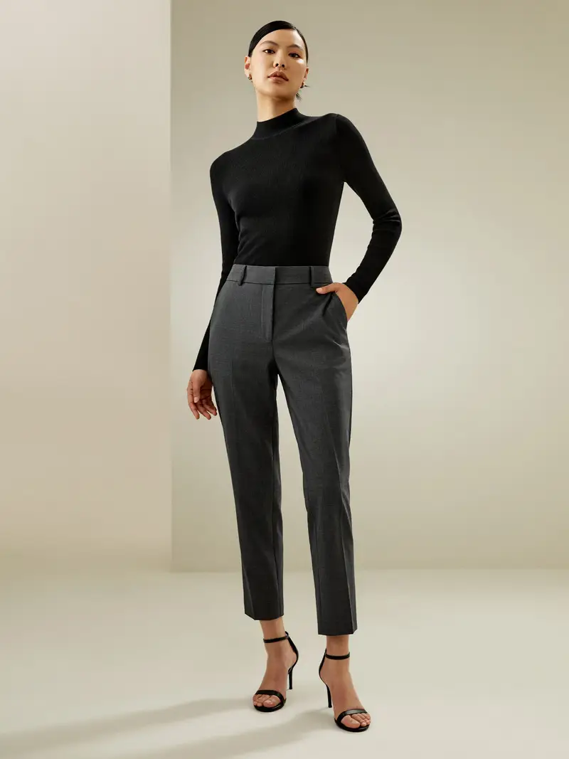 Maglioni Di Cashmere Mezzo Dolcevitatop Essenzialemaglia Di Seta Maglia Di Seta Perfettamente Aderente Alla Figura Facile Da Abbinare Nero