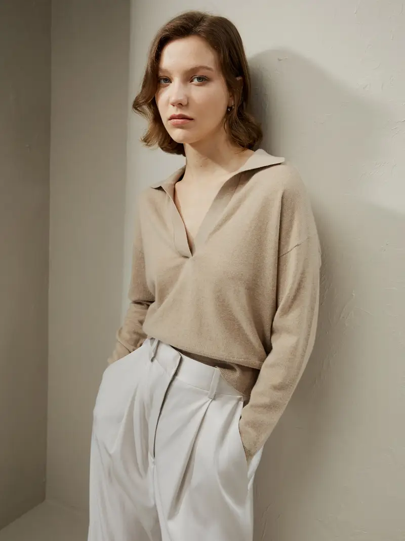 Maglioni Donna Cashmere Cammello Chiaro I Bordi A Coste Accentuano La Scollatura 100% Cashmere Caldo, Delicato E Gentile Con La Pelle