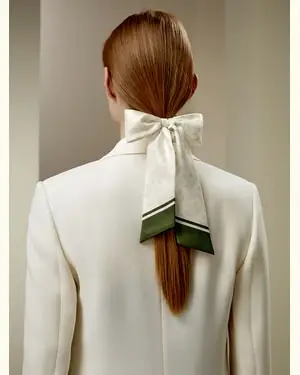 Nastro Per Capelli Stampa Di Giglitwill Di Seta Twill Di Seta Buono Per I Capelli, Delicato Stampa Monogramma Ls