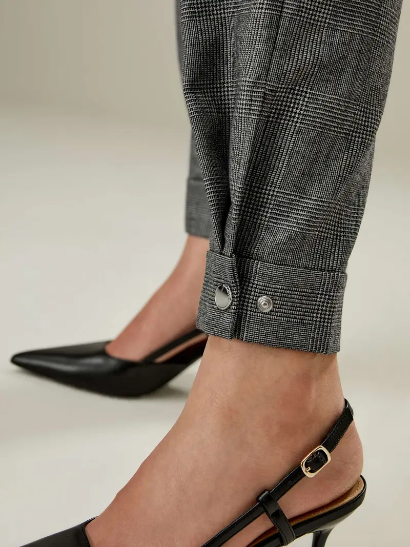 Pantaloni Di Lana Fibbia Alla Caviglialana Pettinata Lana Pettinata Tanti Modi Per Indossarlo Drappeggia Bene Glen Plaid