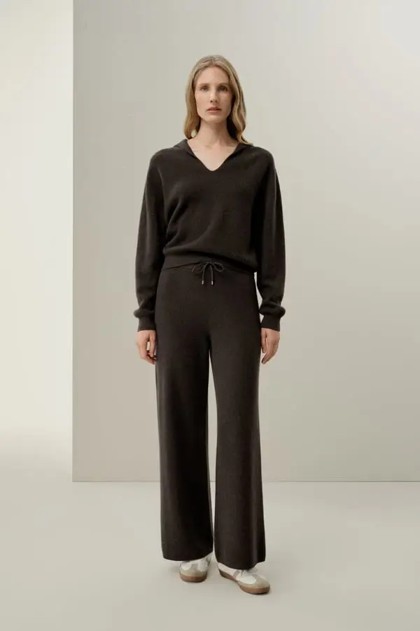 Pantaloni Donna Eleganti in Puro Cashmere a Gamba Larga a Coste Rovere Scuro