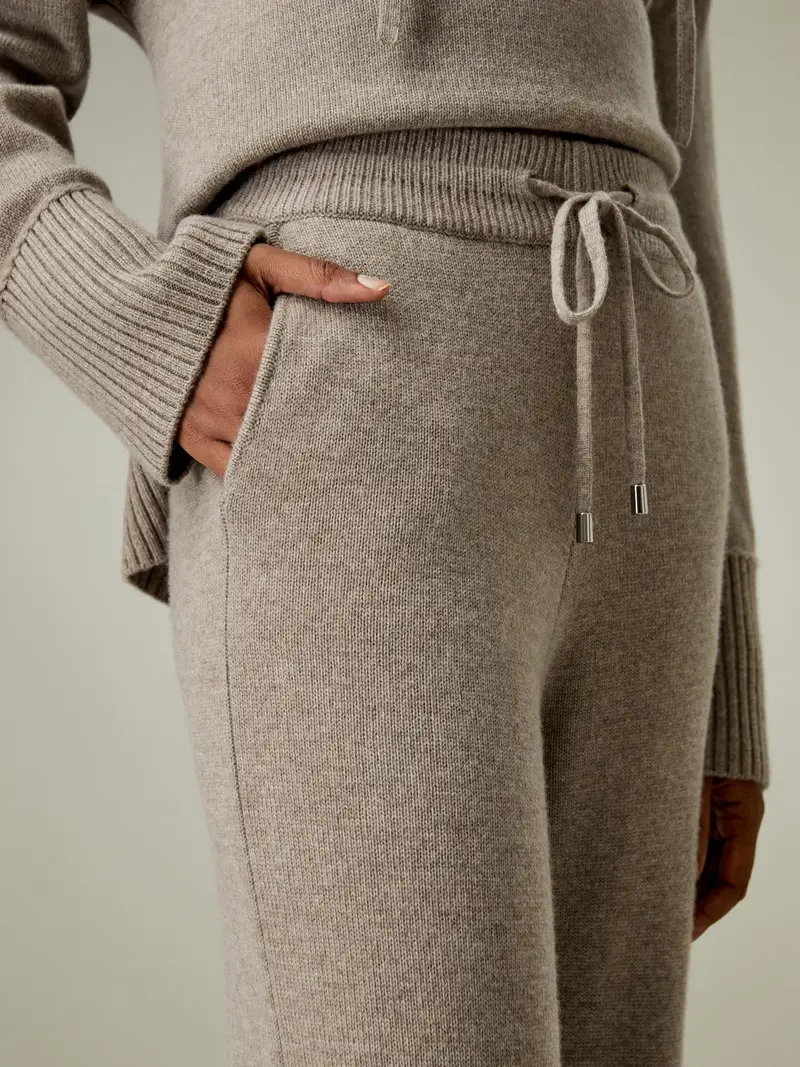Pantaloni In Lana Eleganti Tasche Su Entrambi I Latimiscela Di Lana Miscela Di Lana Non È Necessario Stirarlo Ipoallergenico Cammello