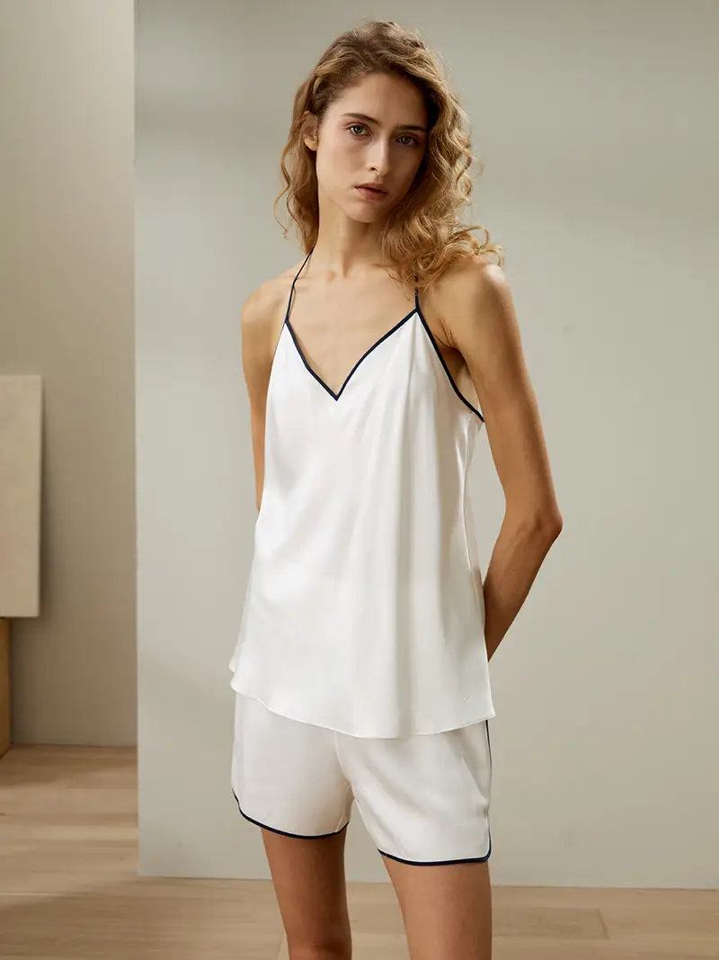 Pigiama Canotta E Shorts Bianco Charmeuse Di Seta Grande Qualità Semplicità Elegante Temperatura Regolabile