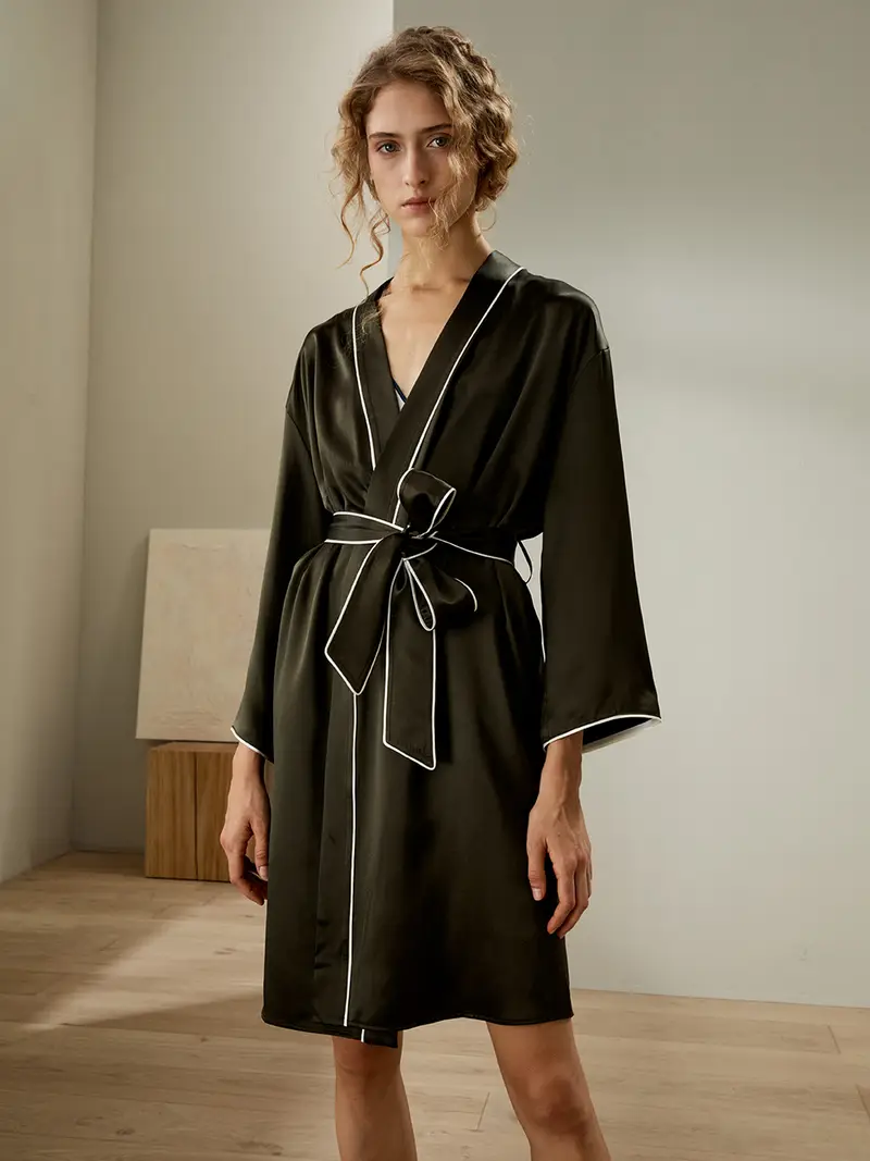 Pigiama Donna In Seta Colore Olivastro Pura Seta Allegri E Traspiranti Semplicità Manica A Tre Quarti Lucido Oliva