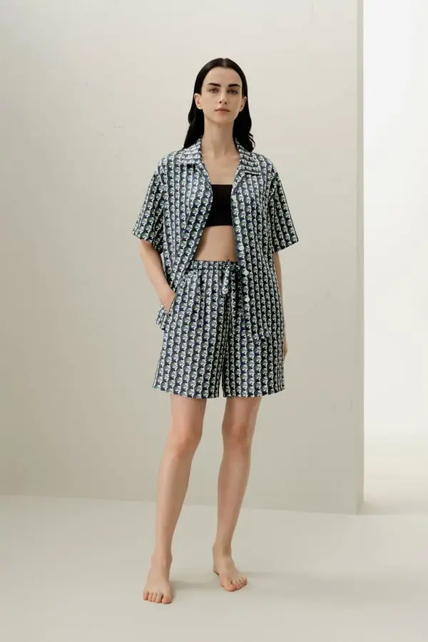 Pigiama Seta Corto Toro - Stampa Zodiacale, Traspirante e Lussuoso