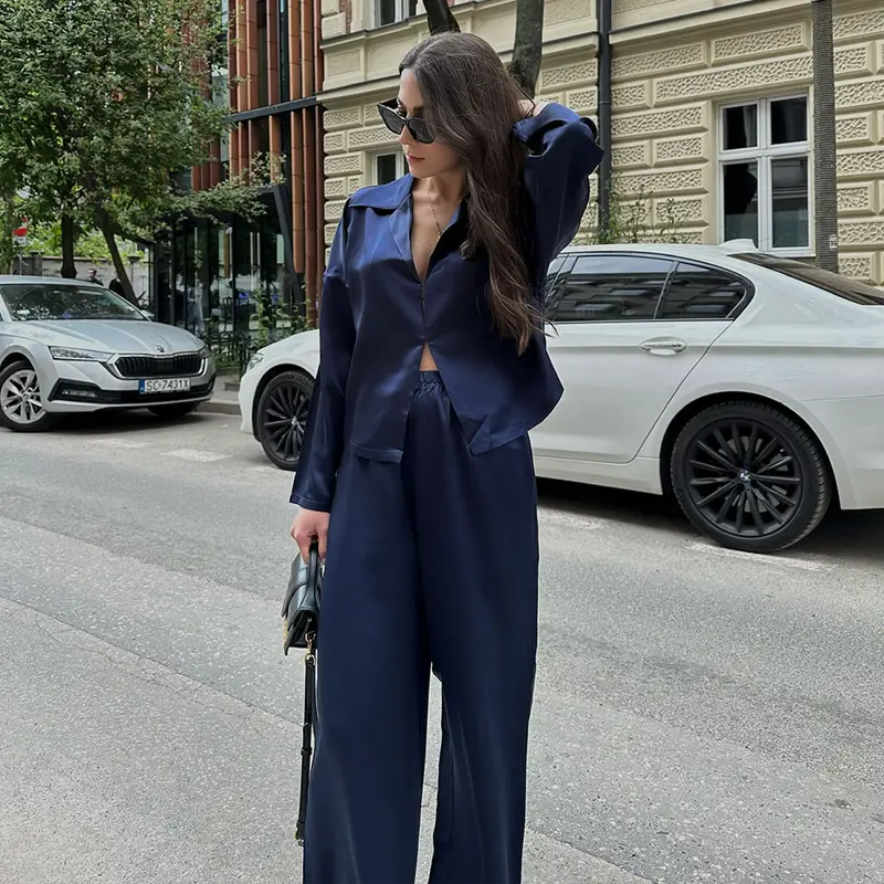 Pigiama Seta Donna Blu Scuro Seta Naturale Lucida Elegante Una Tasca Obliqua Meglio Per Il Sonno