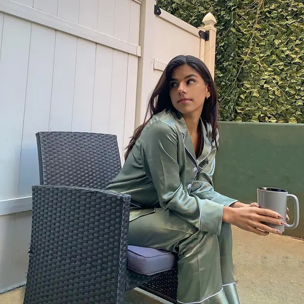 Pigiama Seta Verde Avocado 100% Seta Naturale Drappeggia Bene Affascinante Scollo A V Raso Set Pigiama In Seta A Due Pezzi